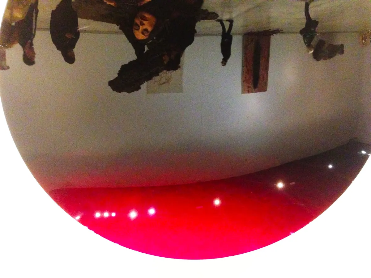 Anish Kapoor, Mirror - Black to Red — #SelfieadArte di Clelia Patella