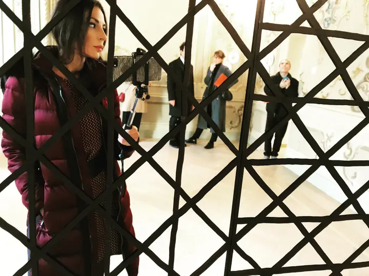 Sol Lewitt - Wall Drawing #1104: All combinations of lines in four directions — #SelfieadArte di Clelia Patella