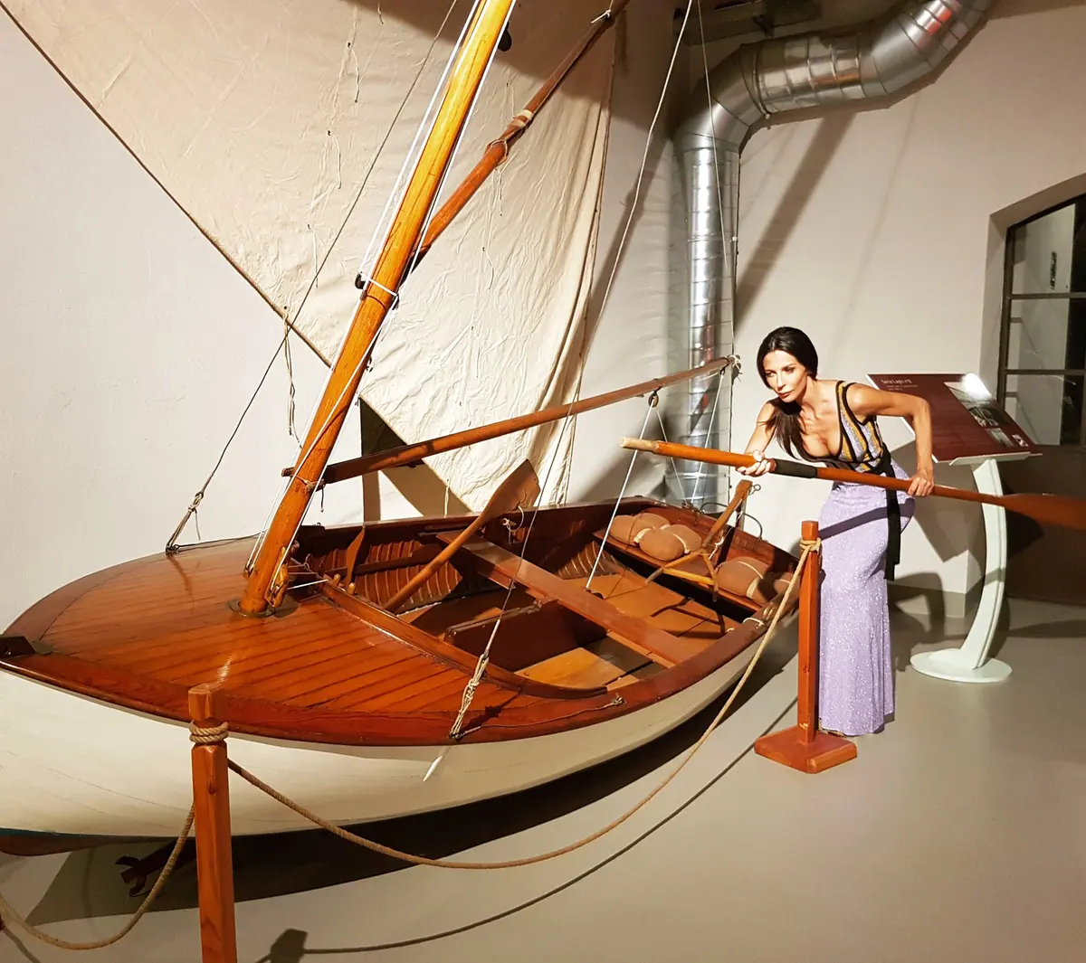 Serie Laghi N.8 - Cantieri Caroni, Carate Urio CO, 1920 c.a. — #SelfieadArte di Clelia Patella