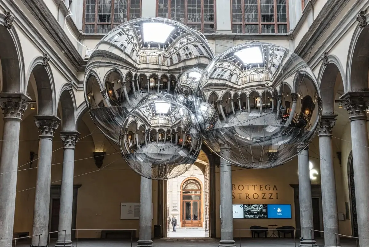Palazzo Strozzi presenta "Aria", di Tomàs Saraceno